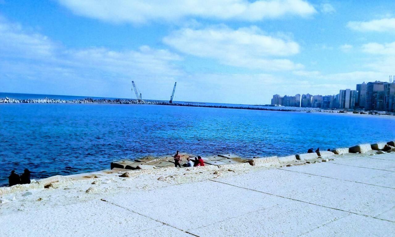 Zahrate Elfirdaos Rooms للرجال فقط Alexandria Eksteriør bilde